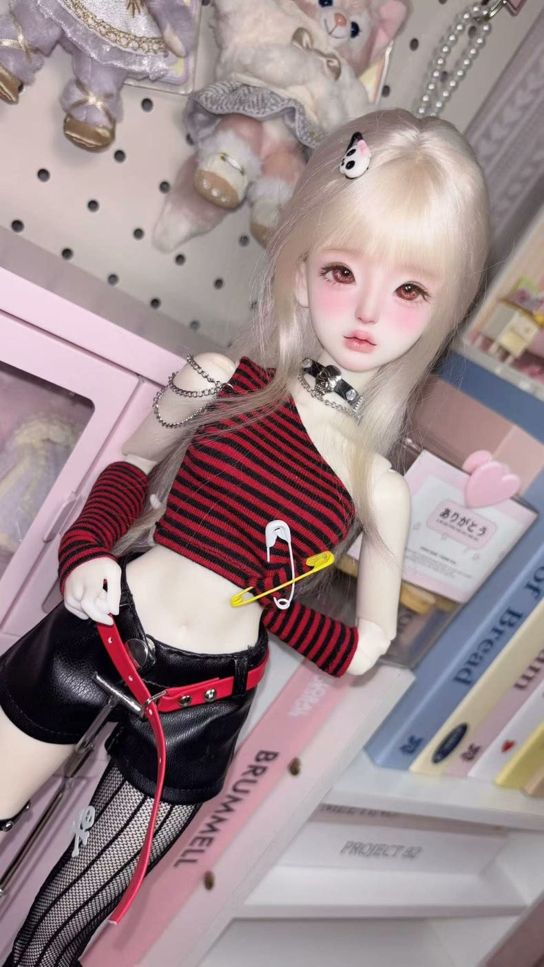 Stylish BJD 1/4 Doll Outfit: Vibrant Stripes, Edgy Accessories & Premium Craftsmanship - Image 4
