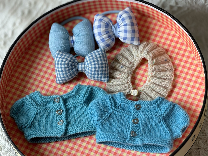 Handmade Knit Labubu Doll Outfit – Vibrant Green Cardigan & Brown Pants with Yellow Bow – Premium Quality & Durable - Image 6