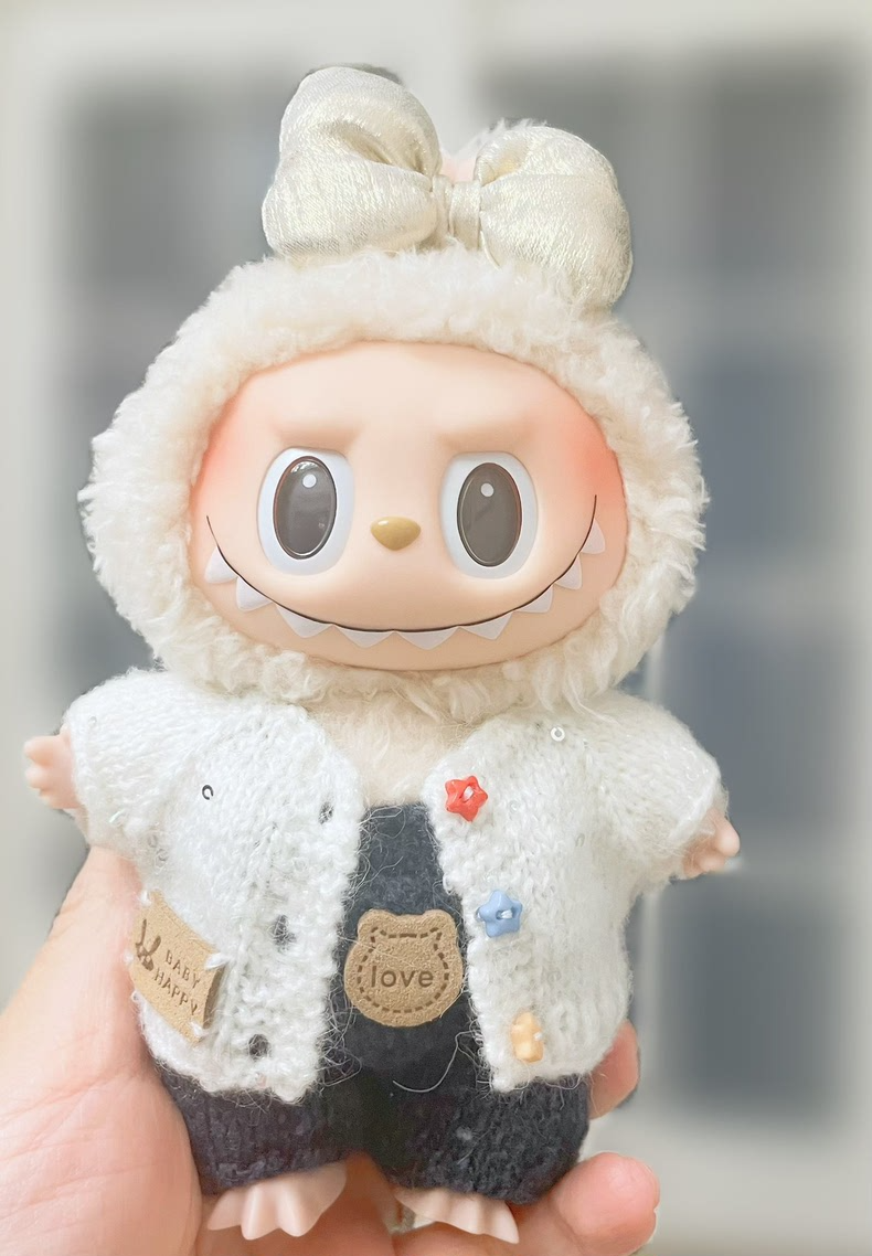 Handmade Labubu Doll Outfit: Cozy Knit Ensemble with Interchangeable Accessories & Detachable Keychain - Image 1