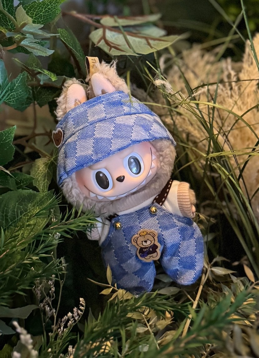 Adorable Labubu Doll Outfit: Cozy Sweater, Stylish Overalls & Cute Hat for 17cm Dolls - Image 1