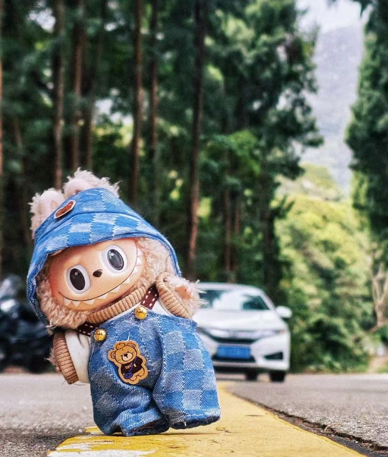 Adorable Labubu Doll Outfit: Cozy Sweater, Stylish Overalls & Cute Hat for 17cm Dolls - Image 5