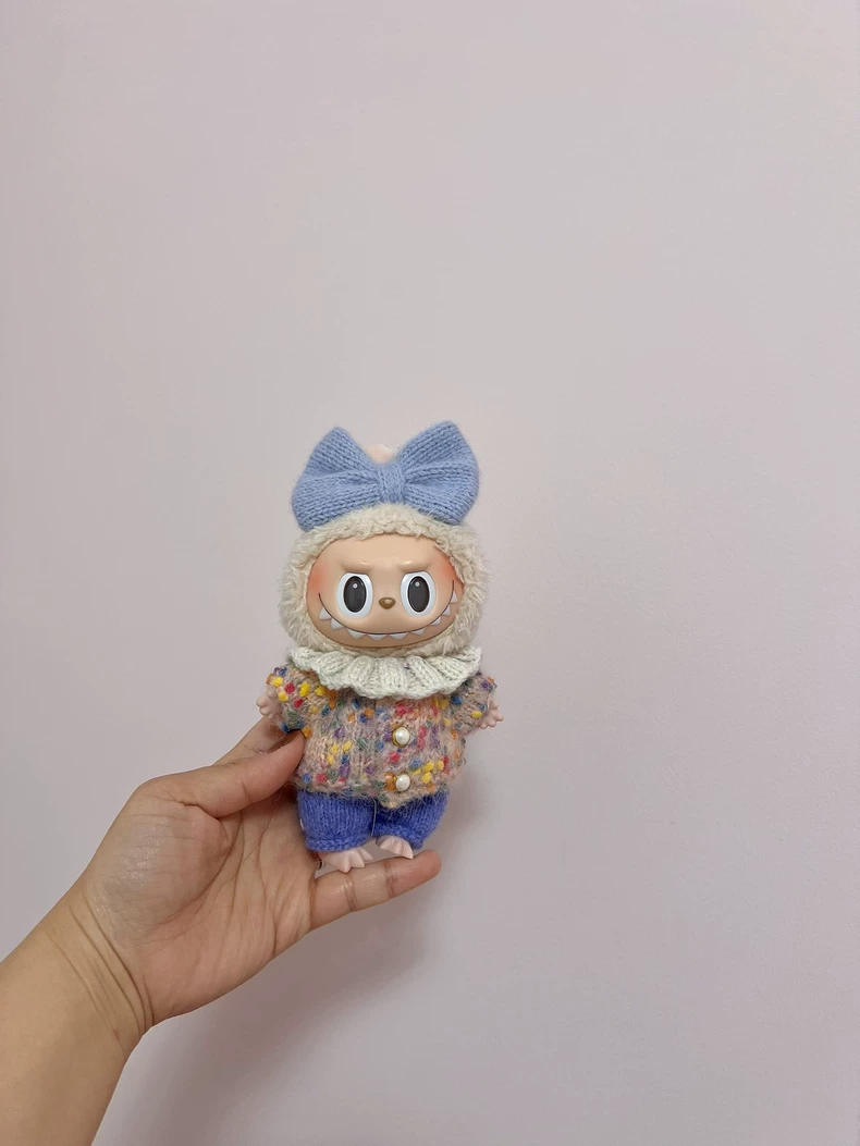 Charming Labubu Doll Outfit: Handmade Sweater, Cozy Scarf, Adorable Pants & Butterfly Accessory - Image 1