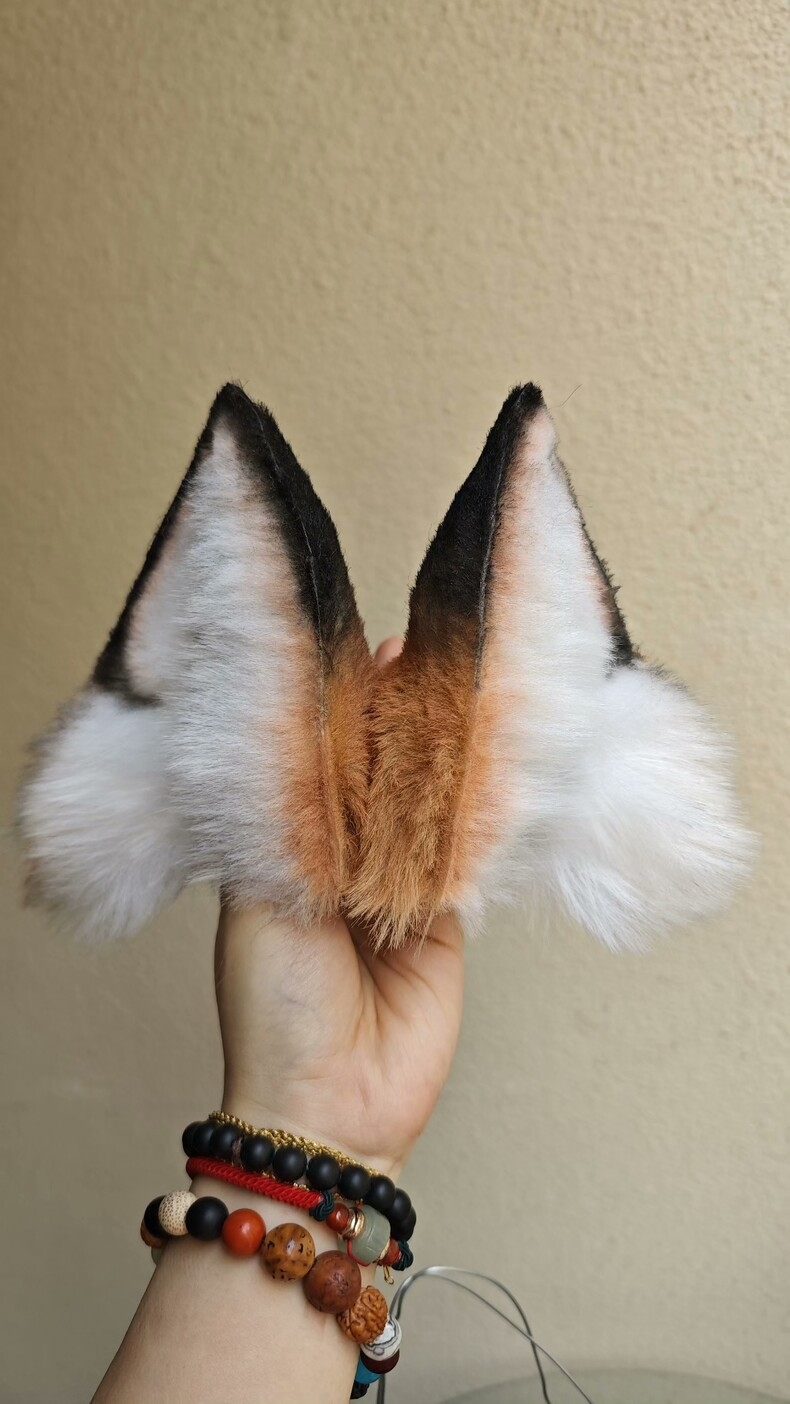 Luxury Realistic Fox Ears Cosplay Costume Accessory - Image 1