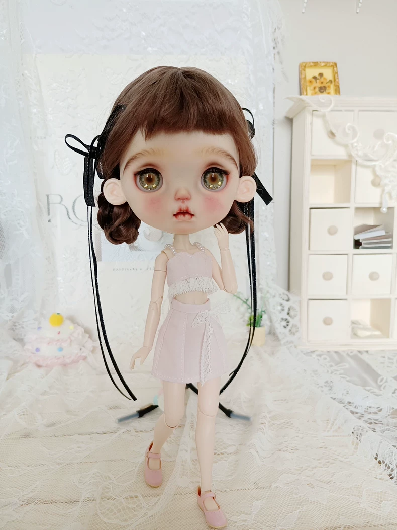Charming Pastel Pink Lace Outfit for OB22 Dolls – Elegant & Playful BLYTHE Ensemble - Image 3
