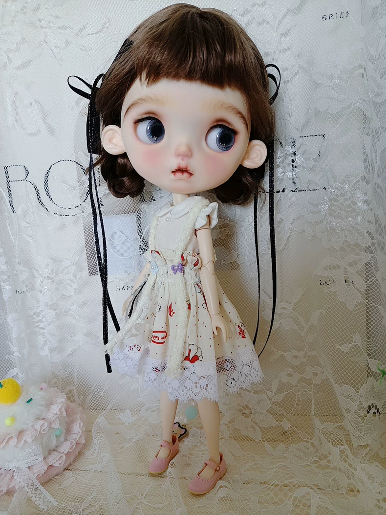 Charming BLYTHE Doll Lace Dress – Elegant & Playful Outfit for Collectors - Image 1