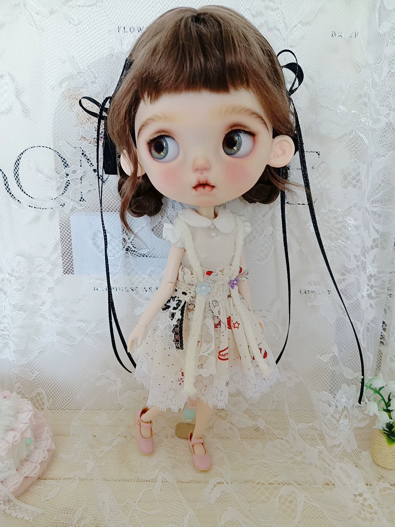Charming BLYTHE Doll Lace Dress – Elegant & Playful Outfit for Collectors - Image 3