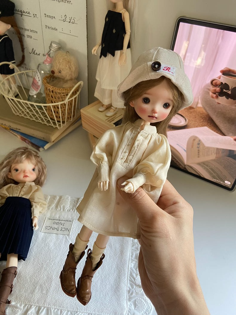 Chic Champagne Linen BLYTHE Doll Dress - Elegant OB22 OB24 Outfit, Collector's Luxury - Image 7