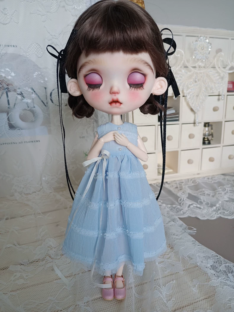 Charming Blythe Doll Blue Lace Dress - Elegant OB22 & OB24 Outfit for Collectors - Image 5