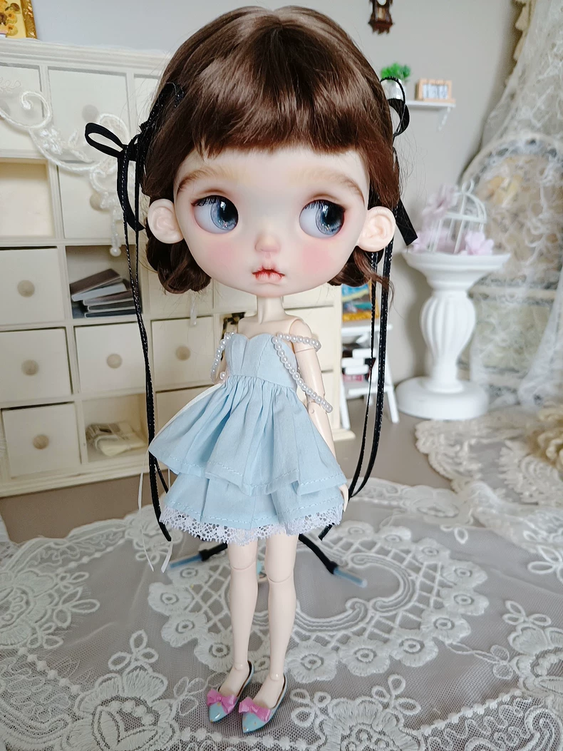 Exquisite Pastel Blue BLYTHE Doll Dress Outfit for ob22 – Elegant Lace & Pearl Details - Image 2