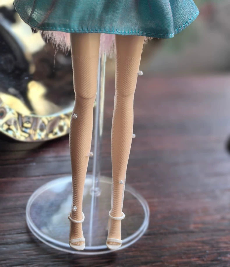 Enchanted Mermaid Fantasy: Iridescent BJD 1/6 Scale Dress - Image 5