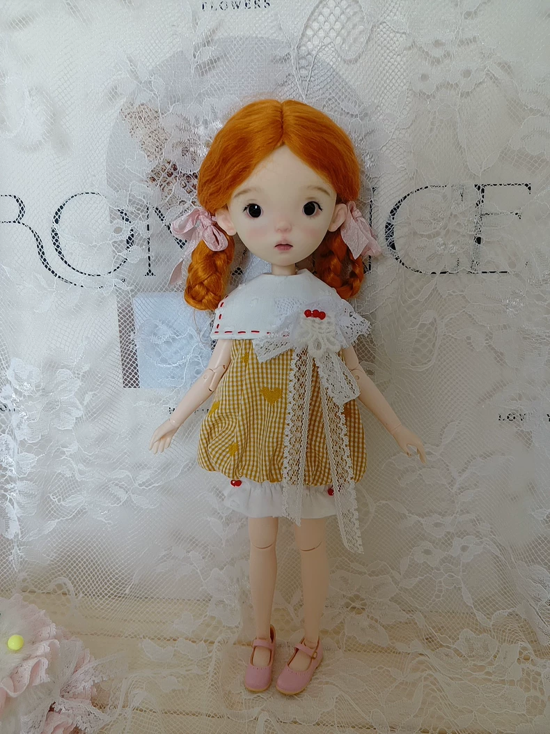 Vintage Gingham Lace Dress for OB24 Blythe Dolls – Elegant & Playful Outfit - Image 1
