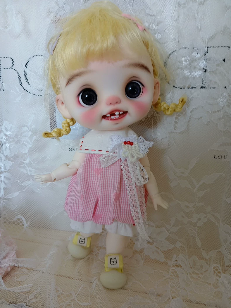 Charming Pink Gingham Blythe Doll Dress with Lace Accents | Versatile & Elegant Outfit - Image 1