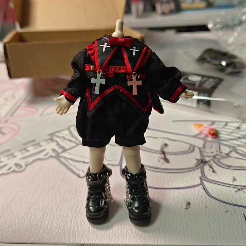 Gothic OB11 Doll Outfit: Premium Black & Red Ensemble with Intricate Details - Image 3