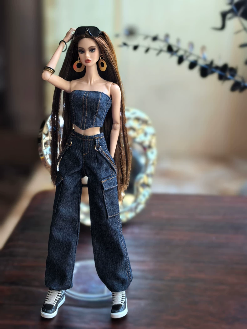 Stylish Denim Outfit for 1/6 BJD Dolls – Trendy Crop Top & Jeans with Accessories - Image 2