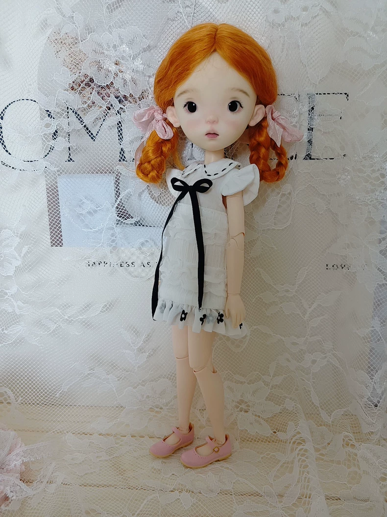 Elegant Blythe Doll Dress: White & Black Accent Outfit for Collectors - Image 4