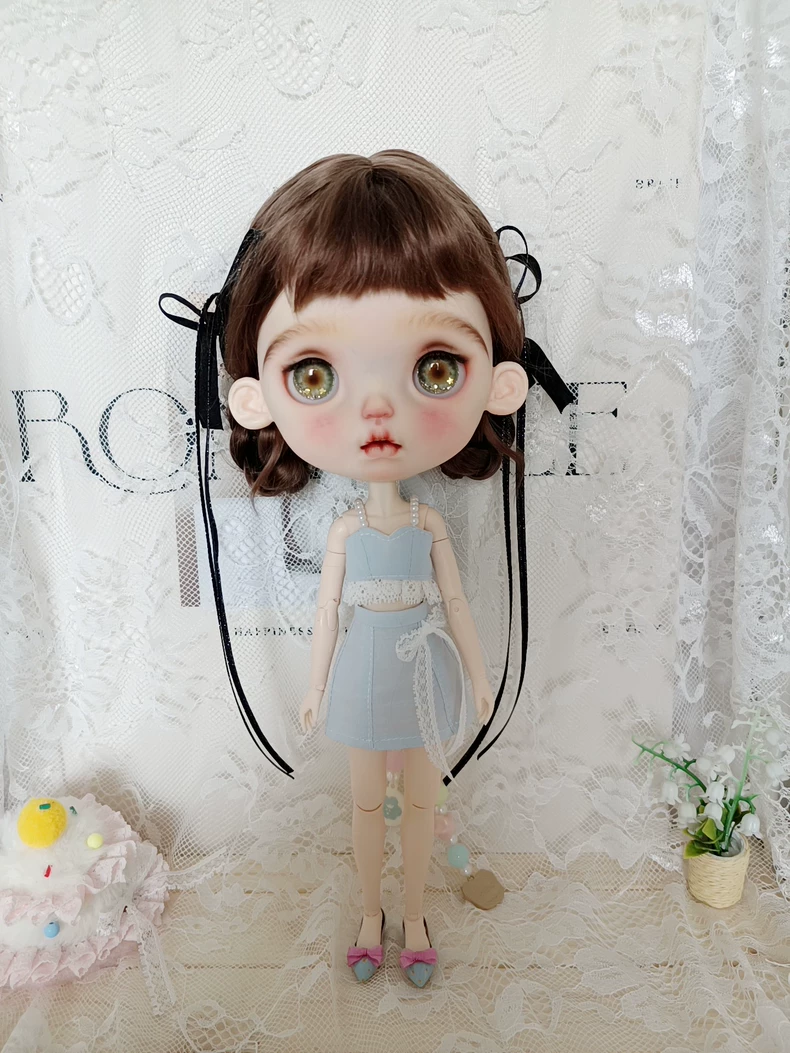 Elegant Pastel Blue BLYTHE Doll Outfit: Lace Top & Denim Skirt for OB22 Dolls - Image 1
