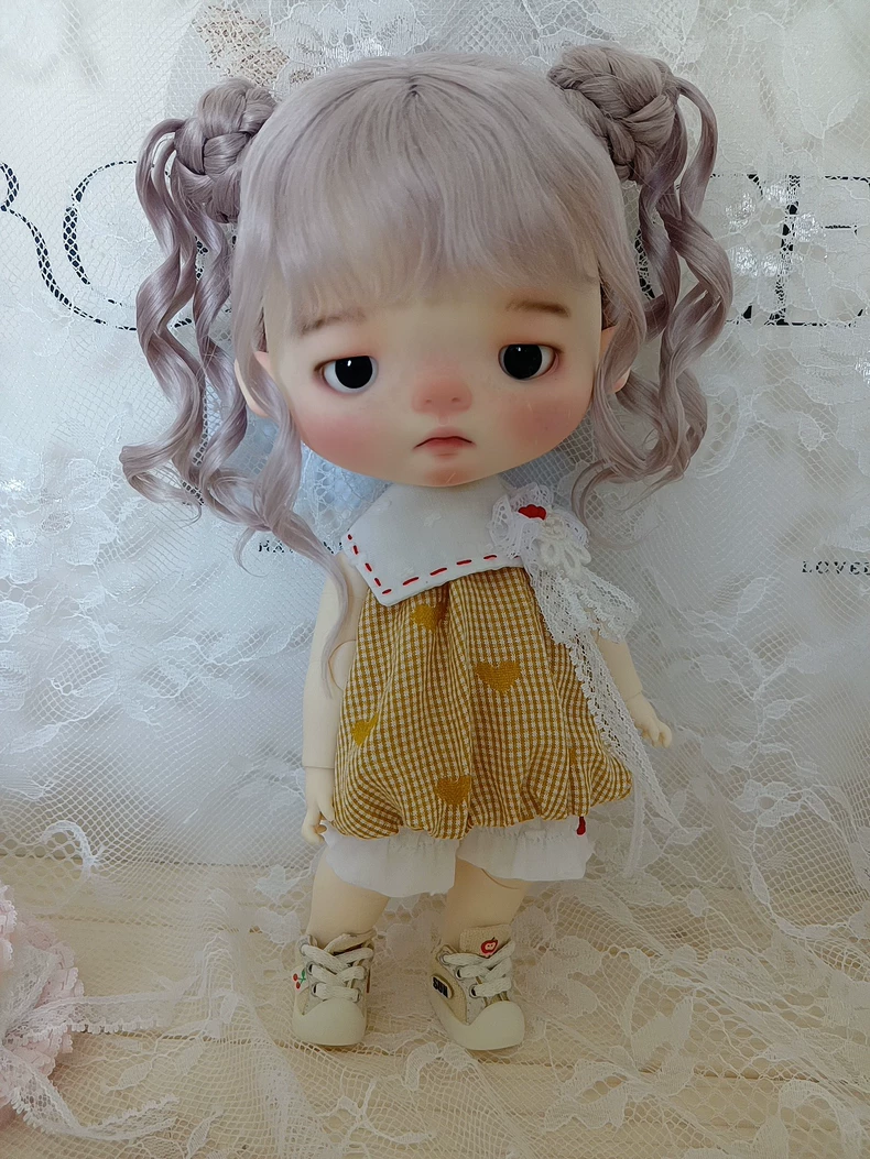 Charming BLYTHE Doll Outfit: White Lace Top & Yellow Gingham Skirt for Collectors - Image 6