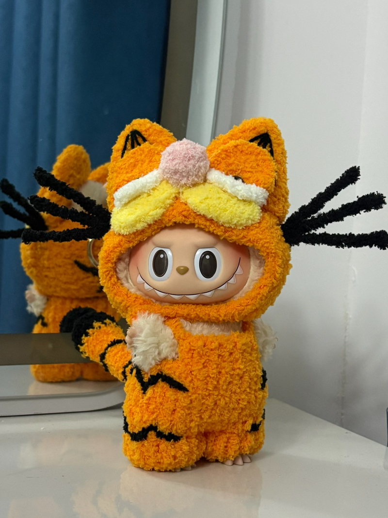 Labubu Garfield Plush Costume – Nostalgic, Soft & Vibrant Outfit for Cosplay & Collectors - Image 4