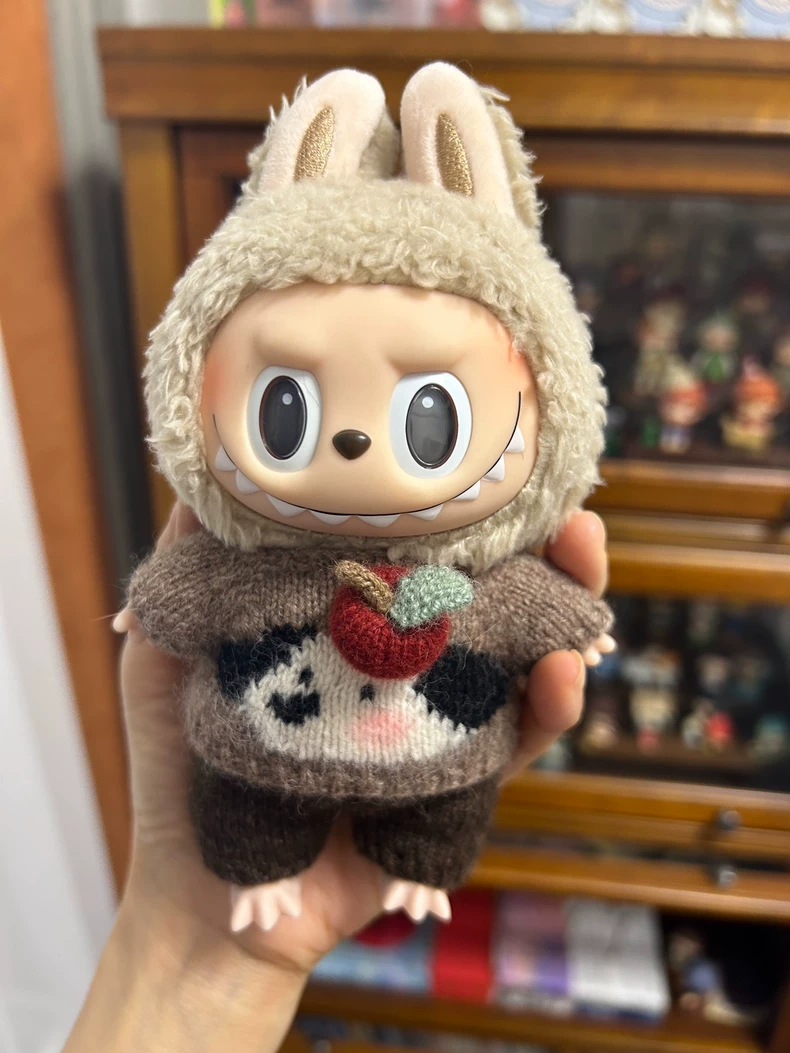 Adorable Labubu Panda & Apple Outfit – Cozy Sweater & Trousers for Plush Toys, Premium Soft Yarn, Easy Button Closure - Image 1