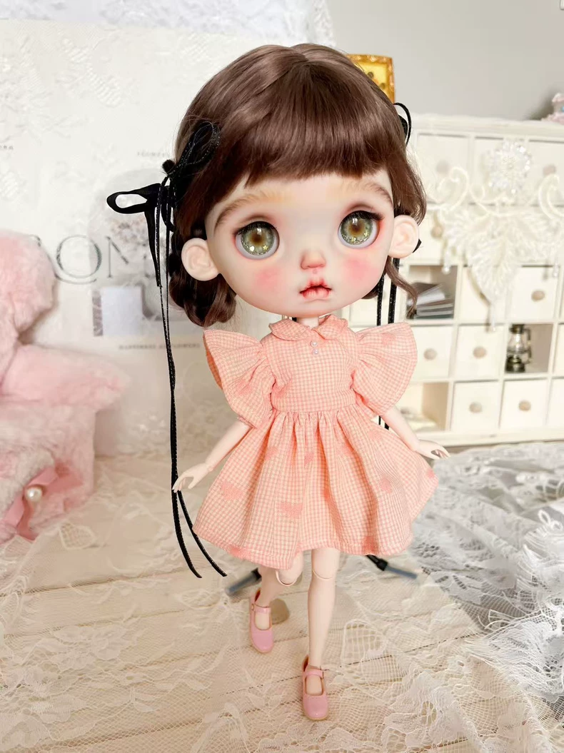 Charming Checkered Blythe Doll Dress for OB22 & OB24 - Premium Cotton Outfit with Matching Shoes - Image 2