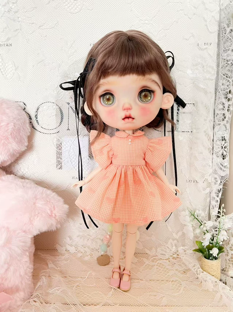 Charming Checkered Blythe Doll Dress for OB22 & OB24 - Premium Cotton Outfit with Matching Shoes - Image 4