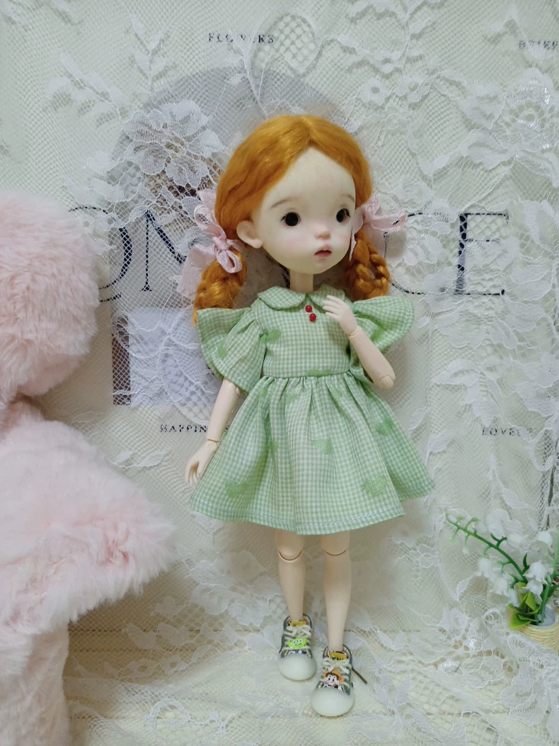 Charming Green Checkered Blythe Doll Dress for OB22 & OB24 – Playful & Durable Outfit with Accessories - Image 8