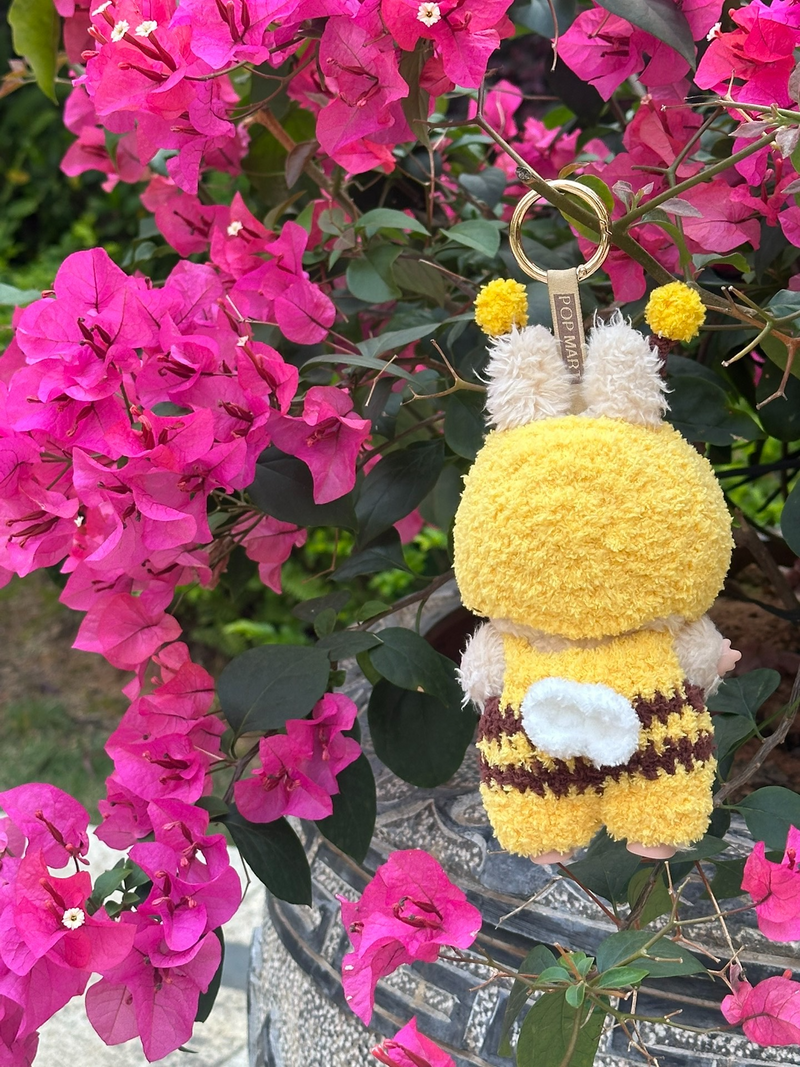 Adorable Bee-Themed LABUBU Doll Outfit – Cozy Hat & Snug Bodysuit for Collectors - Image 2