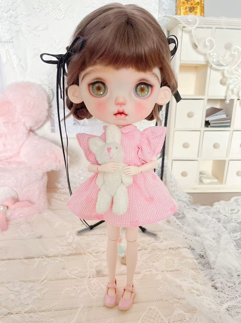 Charming Pink Checkered Blythe Doll Dress – Elegant OB22/OB24 Outfit with Butterfly Sleeves - Image 1