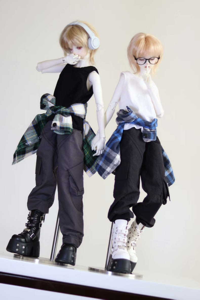 Stylish 1/4 BJD Outfit: Cargo Pants & Plaid Shirts for Dynamic Posing – Mix & Match Layers! - Image 1