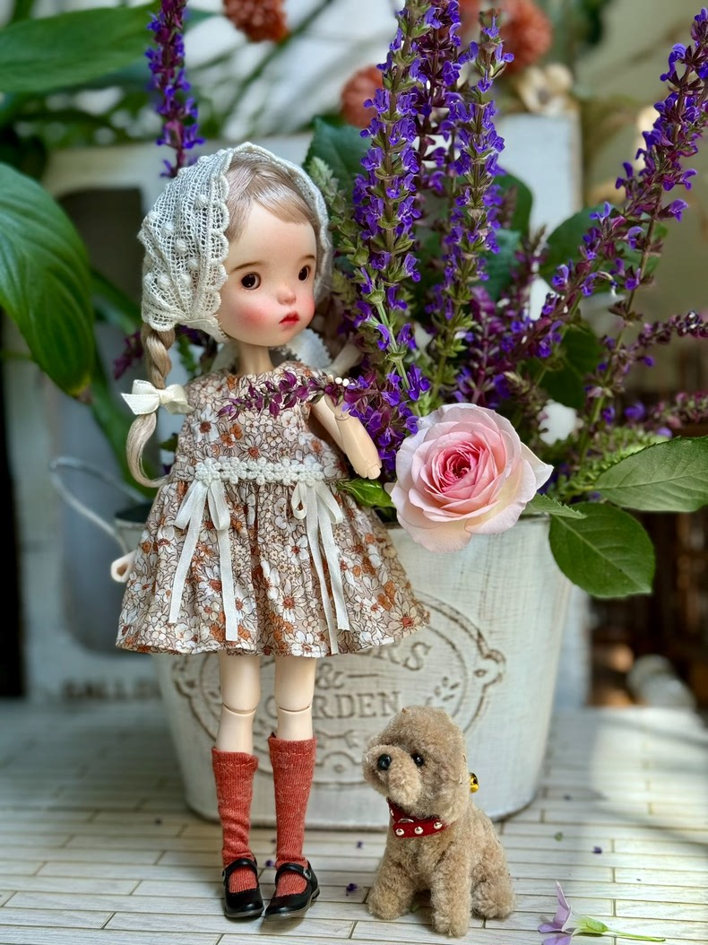 Charming French Floral Blythe Doll Dress Set with Lace Headpiece – Vintage Elegance & Whimsy - Image 2