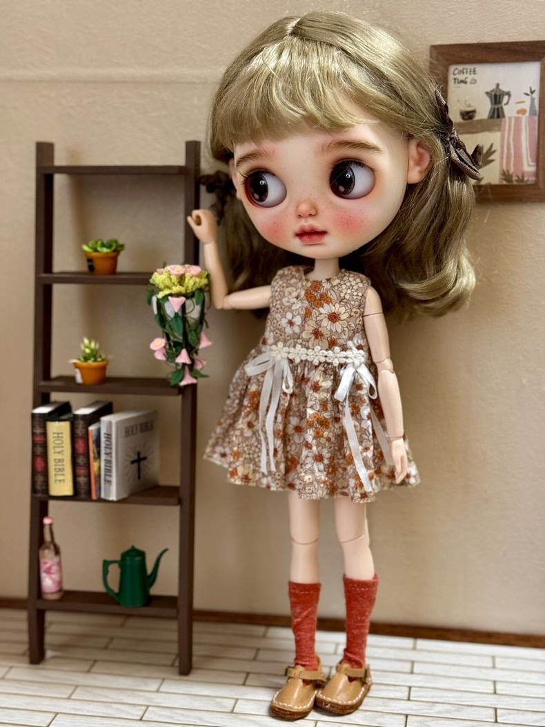 Charming French Floral Blythe Doll Dress Set with Lace Headpiece – Vintage Elegance & Whimsy - Image 5
