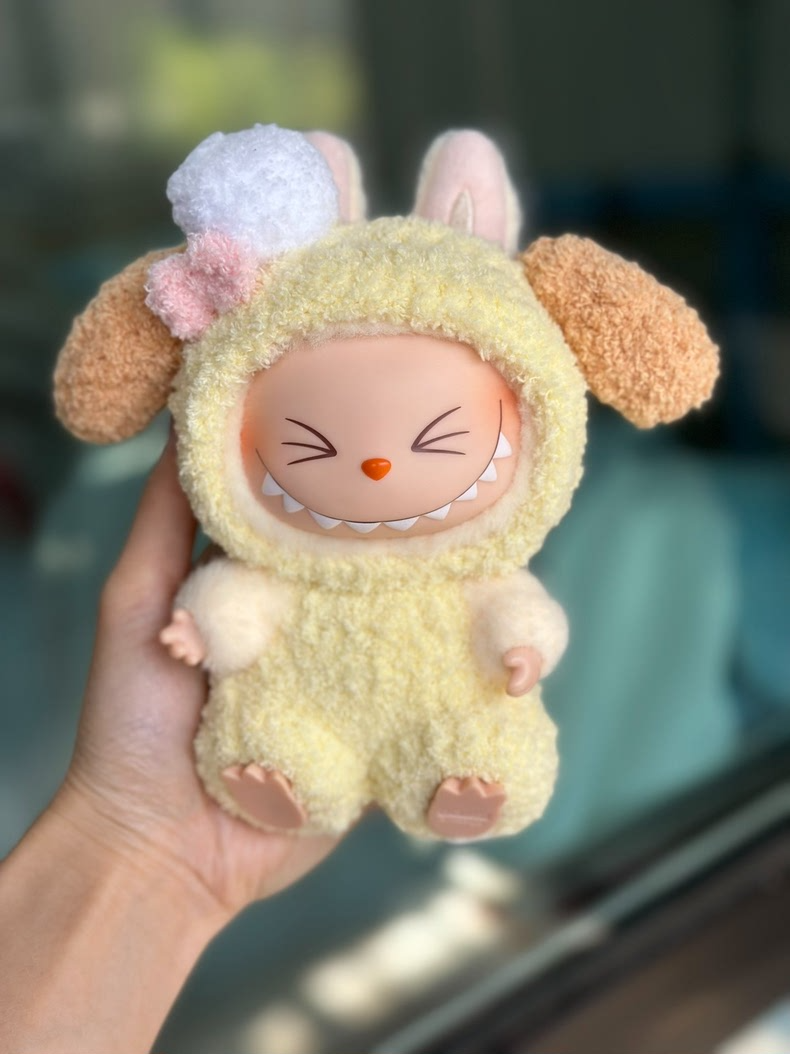 Charming Labubu Bunny Outfit – Cozy Pastel Yellow & Pink Collectible Doll by POPMART Sit Party Series - Image 2