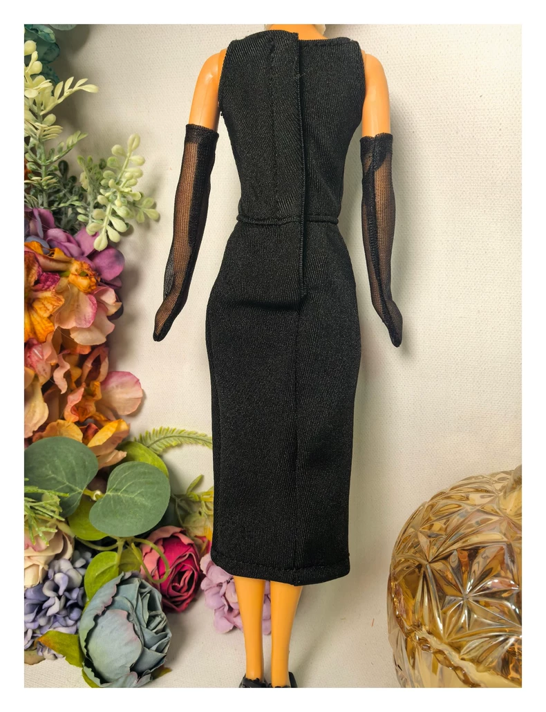 Chic Black Barbie Doll Fashion Set – Elegant Dress, Gloves & Shoes for Collectors - Image 4