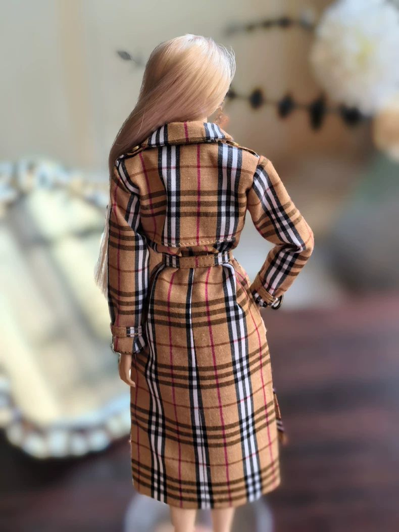 Classic Plaid Trench Coat Outfit for BJD 1/6 Dolls – Timeless Elegance & Premium Craftsmanship - Image 2