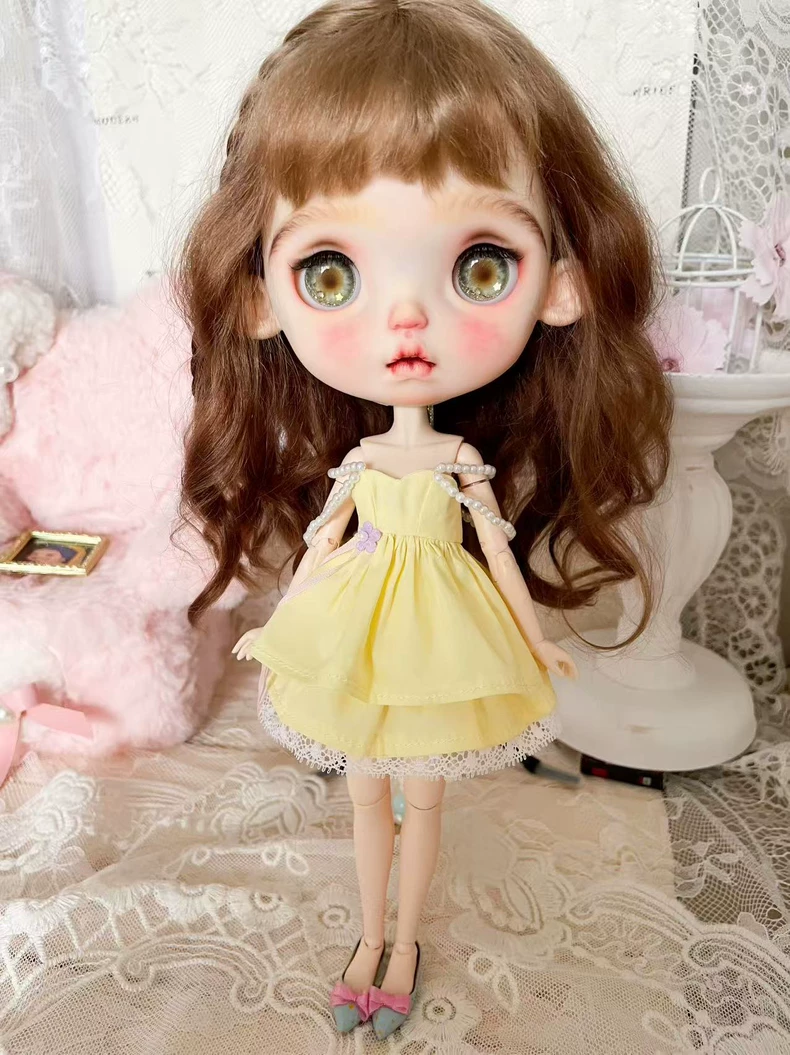 Charming Yellow Blythe Doll Dress Set with Lace & Pearls – Elegant, Durable & Perfect for Collectors - Image 1
