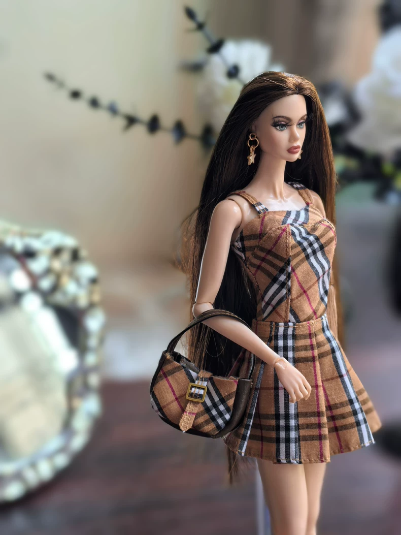 Elegant 1/6 BJD Plaid Outfit: Premium Coat, Dress & Accessories Set - Image 1