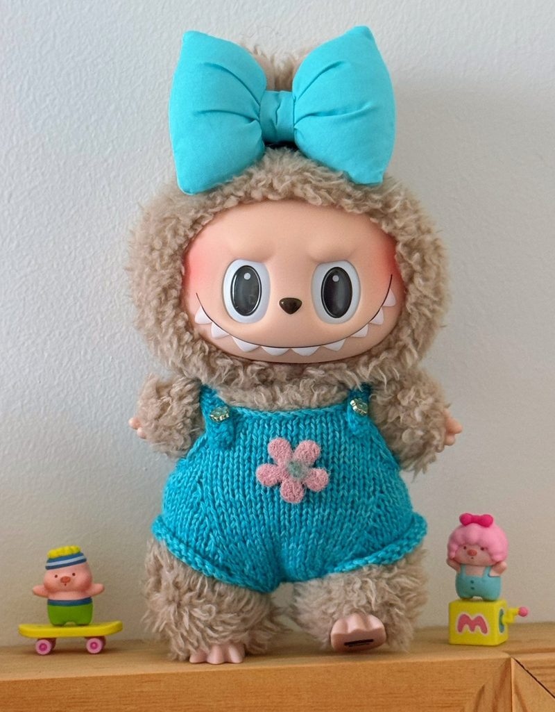 Handmade Knit Labubu Doll Outfit – Cozy Floral Dress with Adorable Bows, Artisan Crafted - Image 3