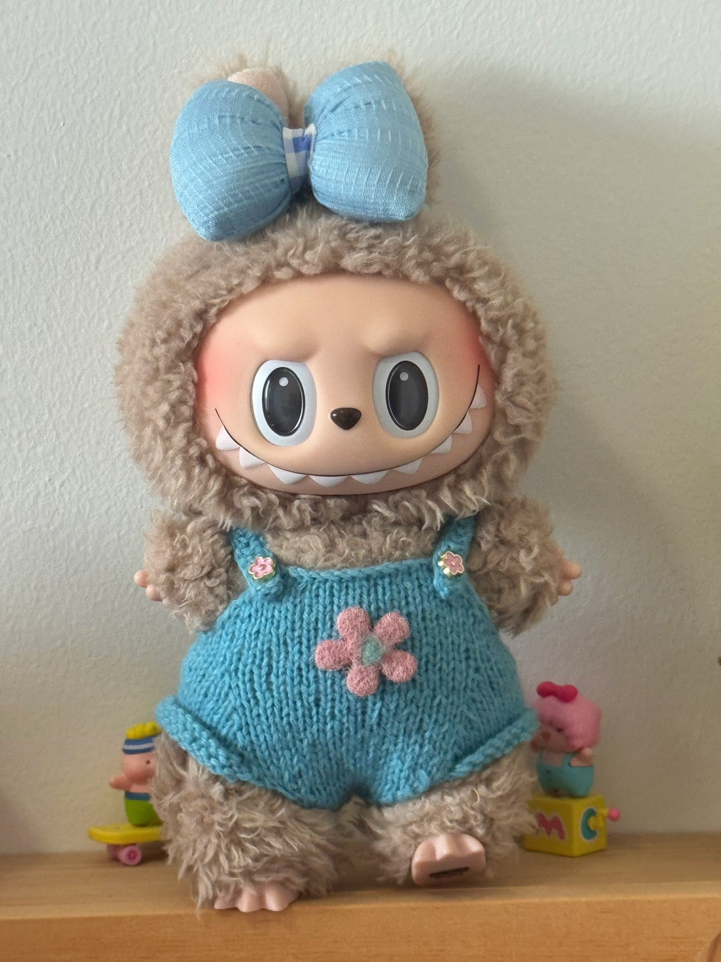 Handmade Knit Labubu Doll Outfit – Cozy Floral Dress with Adorable Bows, Artisan Crafted - Image 5