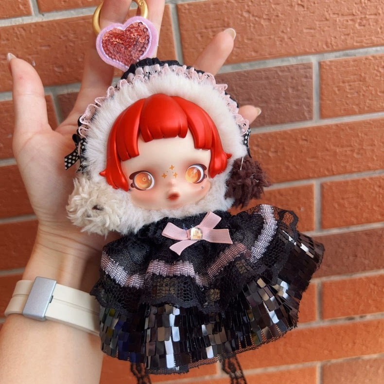 Luxe SkullPanda Doll Outfit: Gothic-Cute Lace & Faux Fur Collector’s Dream - Image 3
