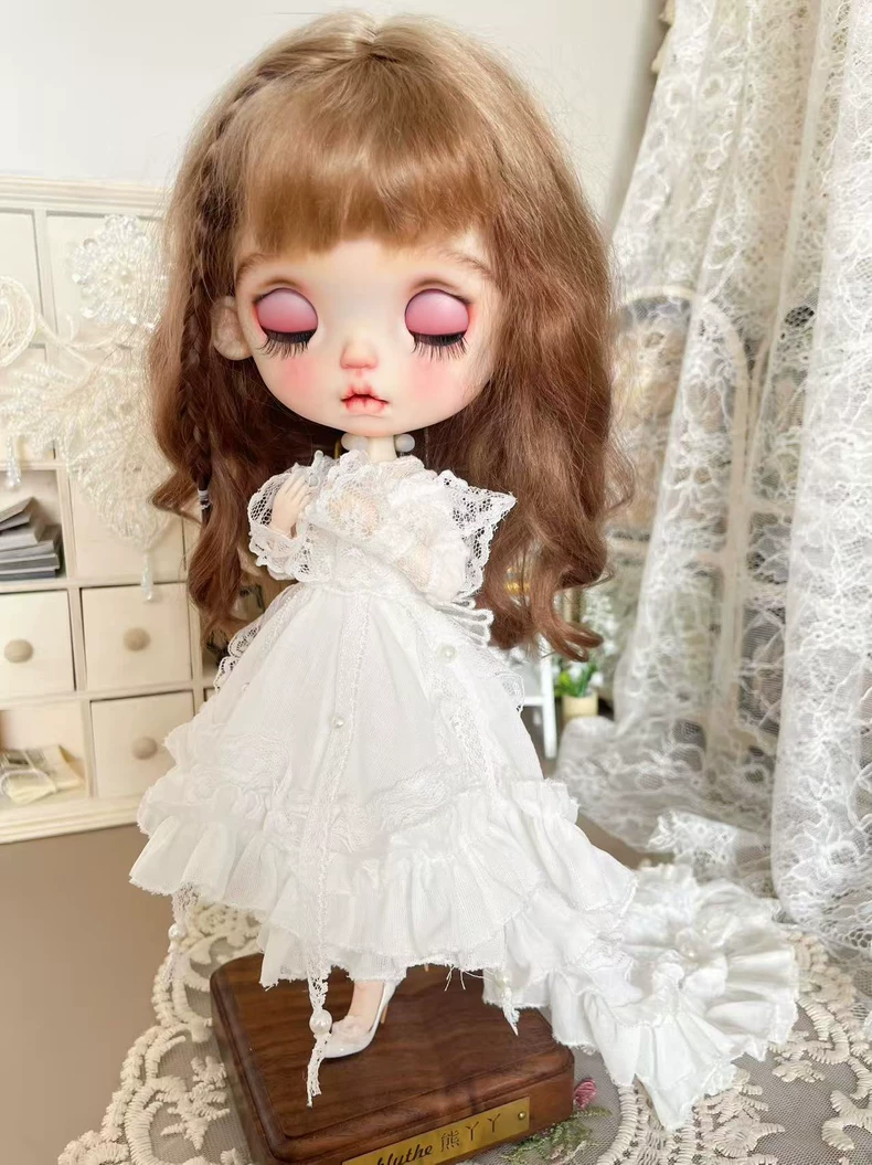 Elegant BLYTHE Doll Outfit with Lace Detailing & Detachable Headpiece – OB22/OB24 Fit - Image 3