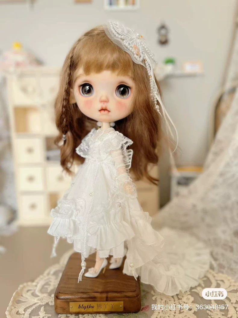Elegant BLYTHE Doll Outfit with Lace Detailing & Detachable Headpiece – OB22/OB24 Fit - Image 6