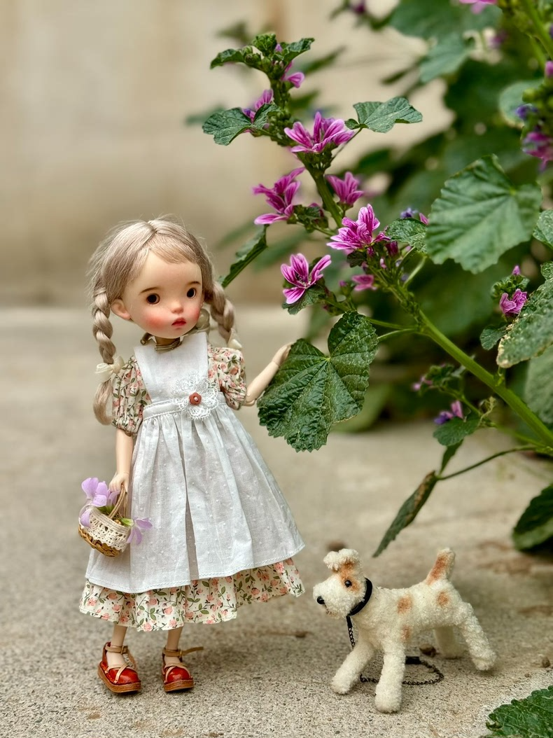 Charming French-Inspired Blythe Doll Outfit – Floral Summer Dress & Apron Set | Premium Cotton, Elegant Details - Image 2