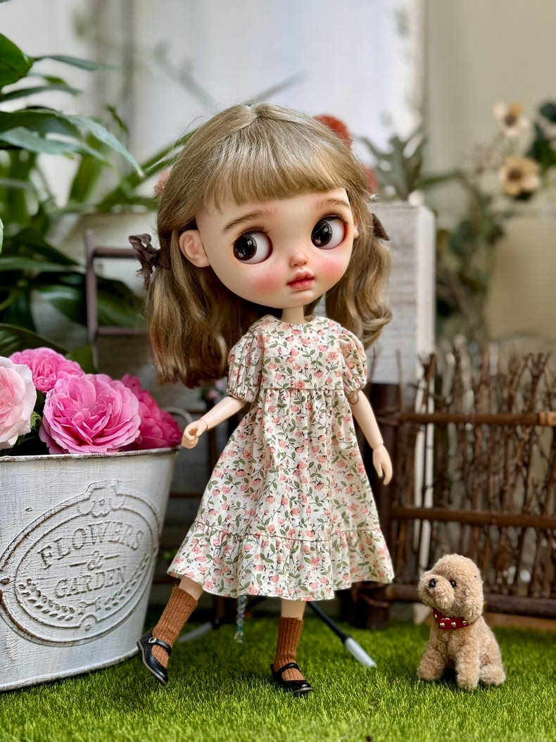 Charming French-Inspired Blythe Doll Outfit – Floral Summer Dress & Apron Set | Premium Cotton, Elegant Details - Image 4
