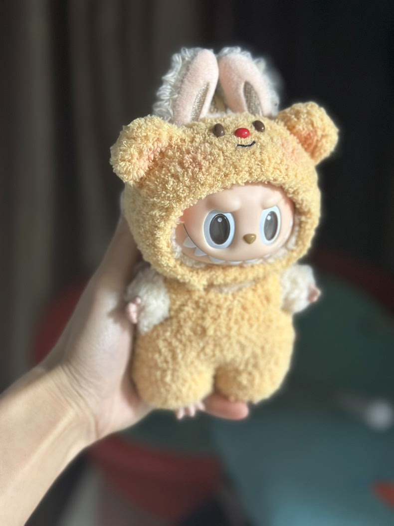 POPMART LABUBU Plush Outfit: Whimsical Heartfelt Macaron Ensemble for Collectors - Image 4