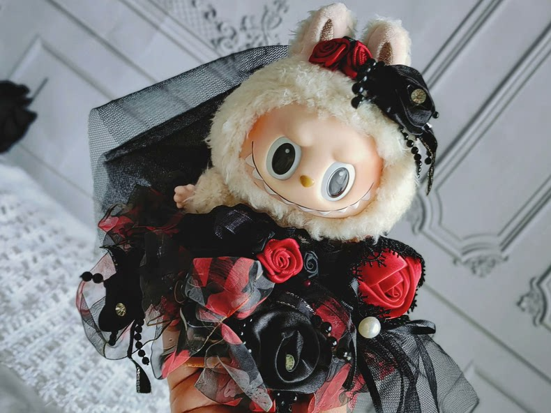 Gothic Elegance: Red & Black Rose Labubu Blind Box Ensemble with Lace & Pearls - Image 4