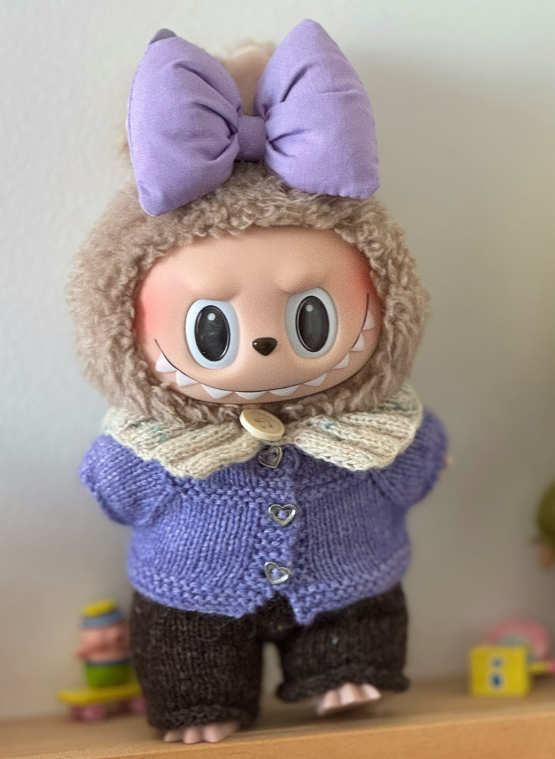 Charming LABUBU Knit Outfit: Handmade Cardigan, Scarf & Pants for 17cm Collectible Figures - Image 4