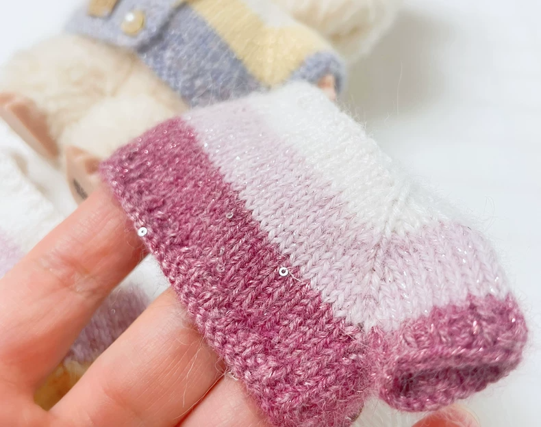 Adorable Labubu Knitted Outfit: Soft, Stylish Doll Clothes with Pastel Colors & Premium Details - Image 2