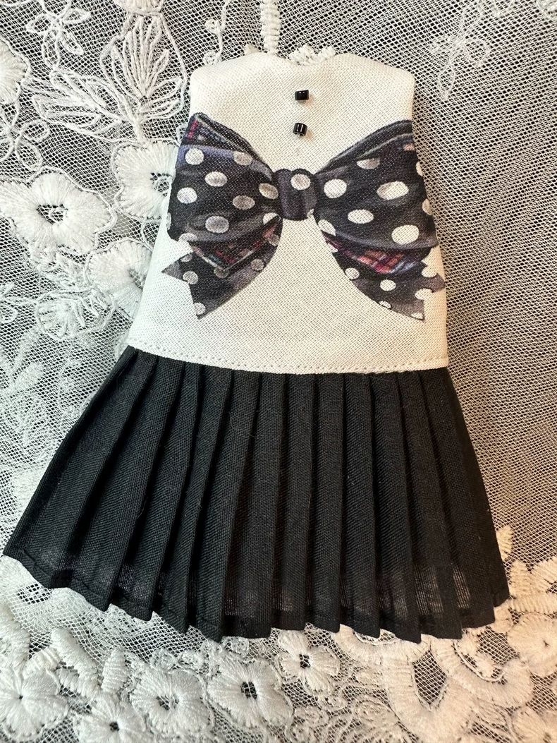 Elegant Blythe Doll Outfit: Polka Dot Bow Top & Pleated Skirt for ob24 & az Bodies - Image 9