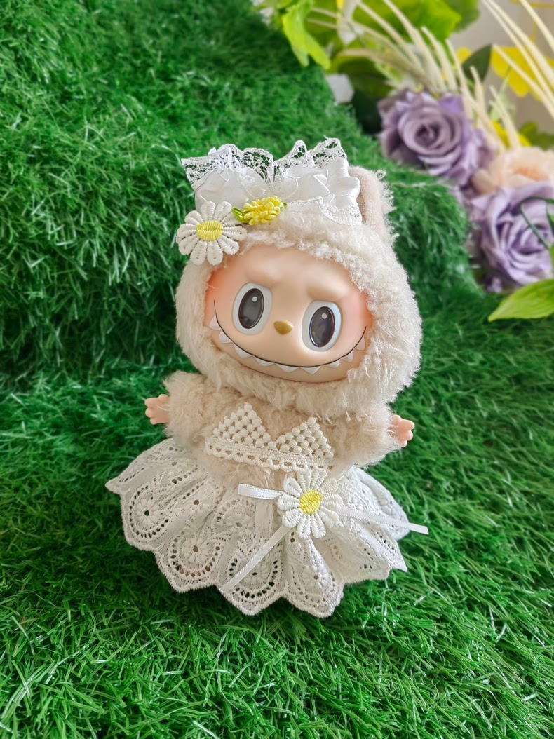 Charming Labubu Summer Lace Dress Outfit with Floral Accessories – Perfect for Collectors - Image 3