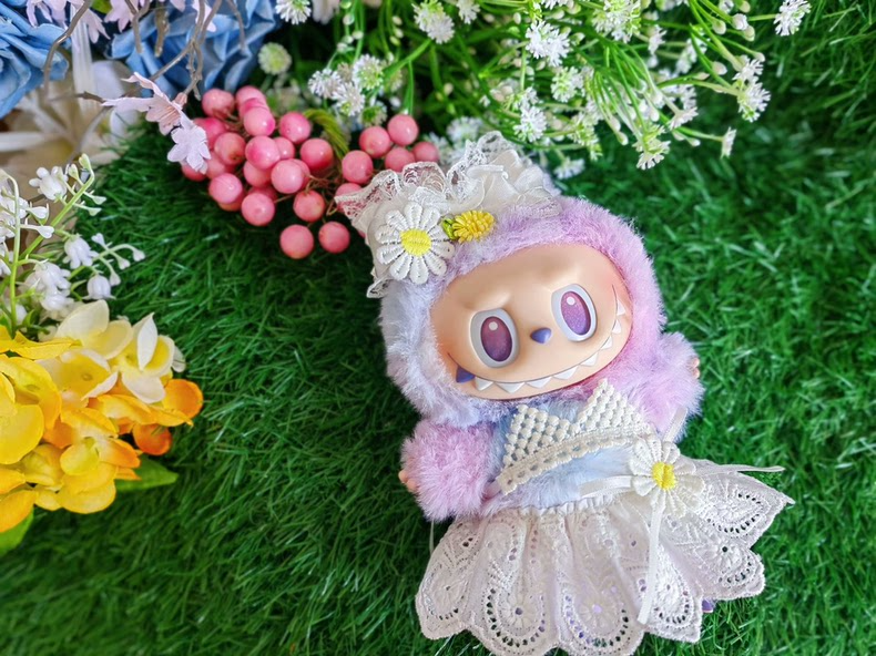 Charming Labubu Summer Lace Dress Outfit with Floral Accessories – Perfect for Collectors - Image 5